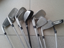 Wilson Ultra golfový set, pravý, pánský, ocel