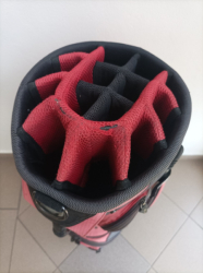 TaylorMade golfový bag na vozík